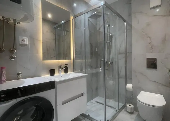 Tina Apartman&spa アパート